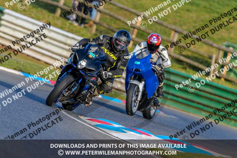 PJM Wedding Photography;enduro digital images;event digital images;eventdigitalimages;mallory park;mallory park photographs;mallory park trackday;mallory park trackday photographs;no limits trackdays;peter wileman photography;racing digital images;trackday digital images;trackday photos